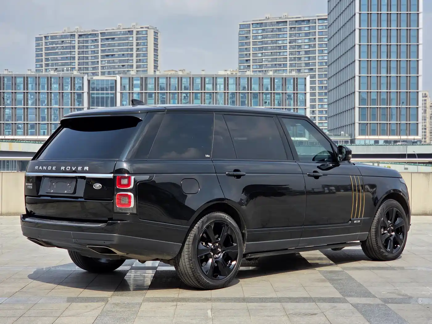 Land Rover Range Rover 2019 3.0 SC V6 Heritage Extended Edition фото 6
