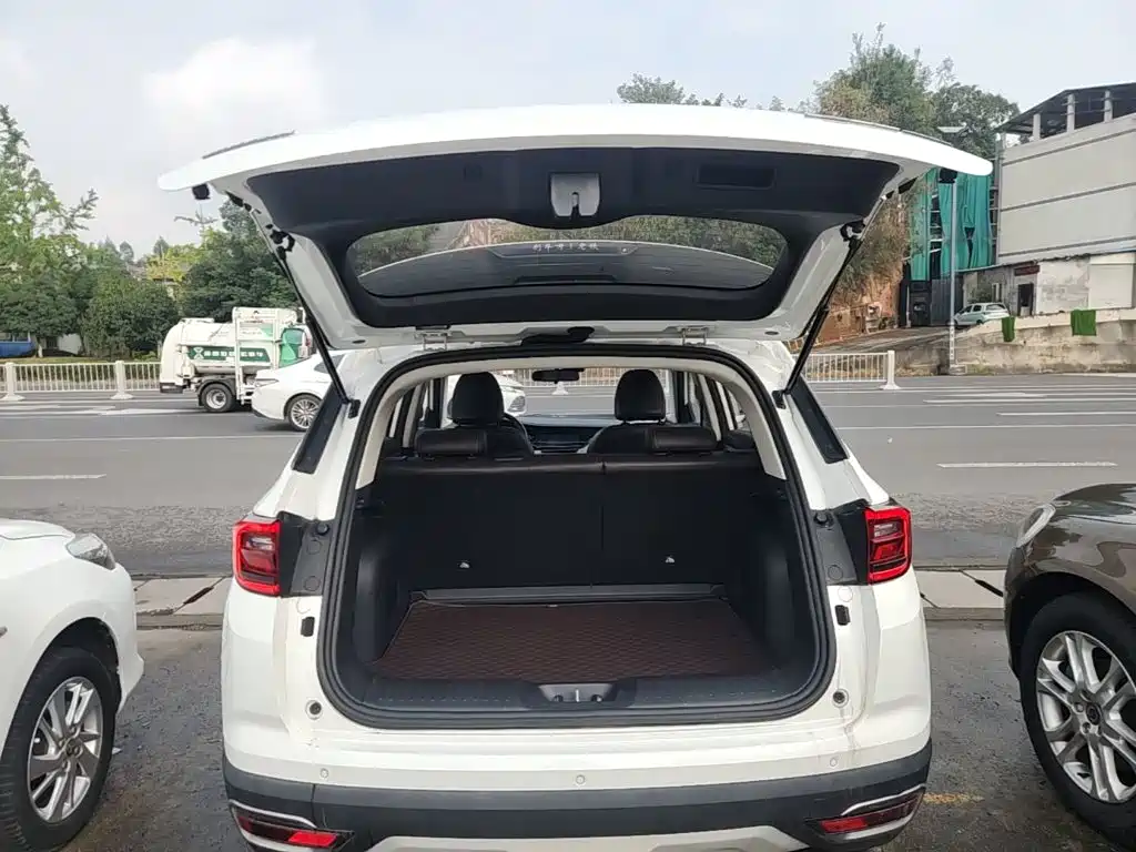 Changan CS35 PLUS 2019 2018 1.6L Automatic Smooth Connect China V