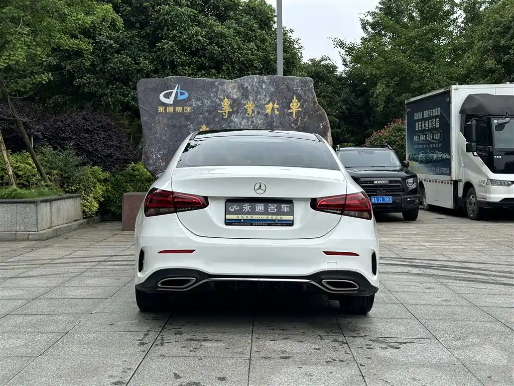 Mercedes-Benz A-Class 2021 A 180 L Sports Sedan фото 13