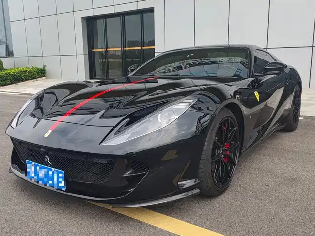 Ferrari 812 6.5L GTS