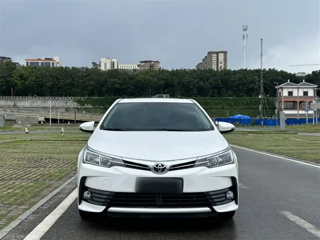Toyota Corolla 2017 Facelift 1.2T S-CVT GL-i фото 22