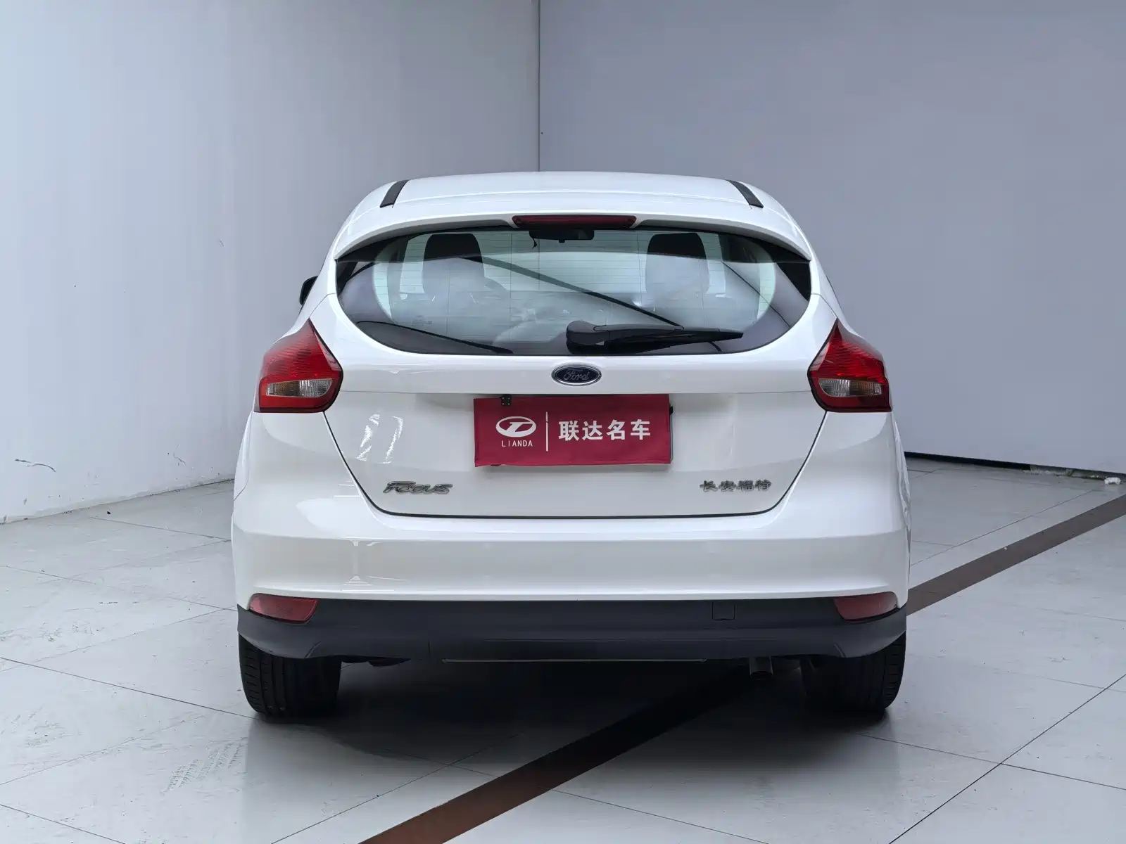 Фото 5 - Ford Focus