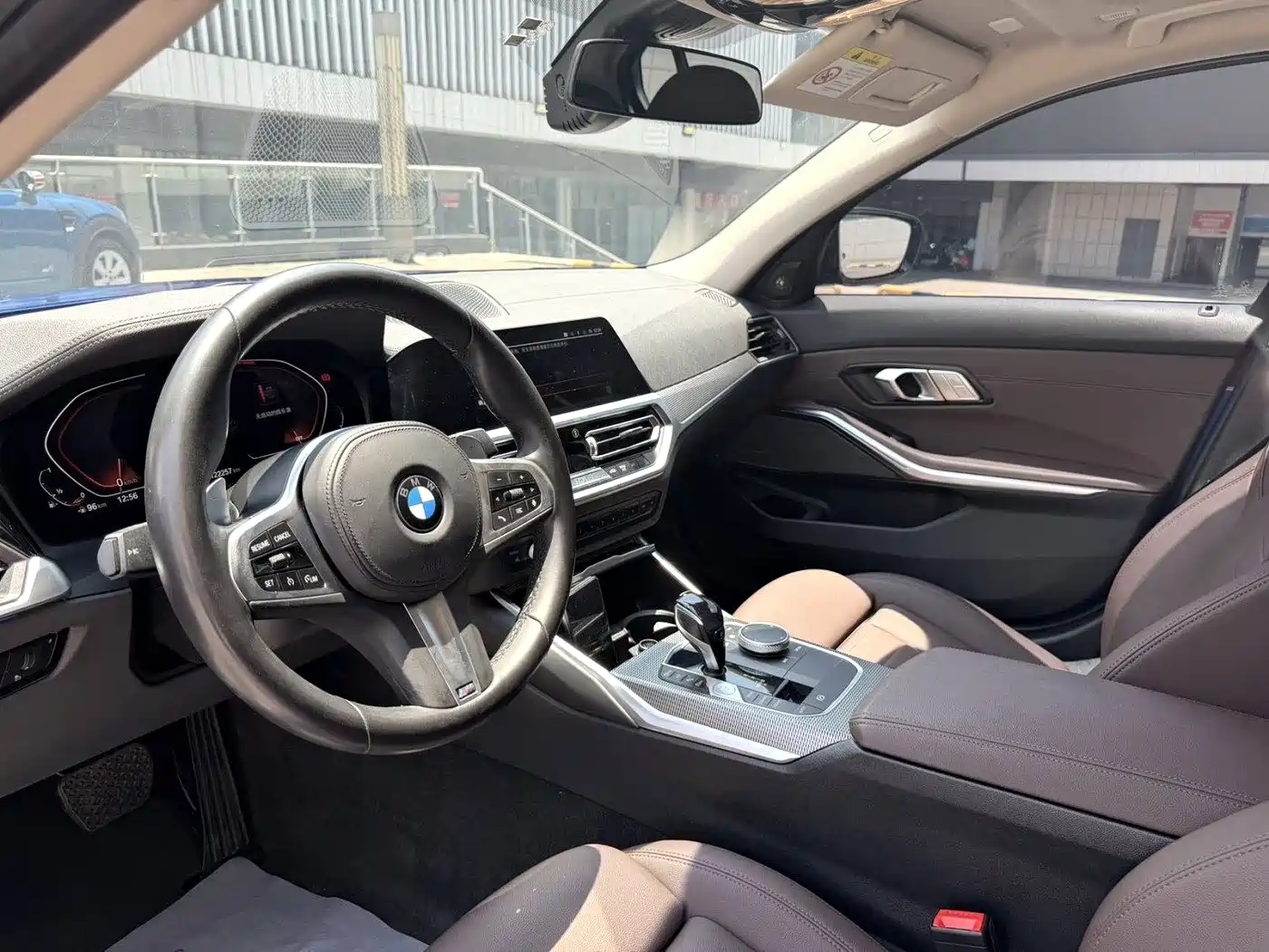 BMW 3 Series 2021 325i M Sport Night Edition фото 13