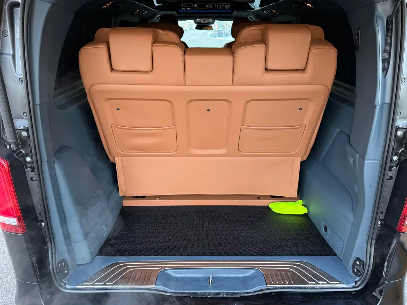Mercedes-Benz V-Class 2022 V 260 L Long Wheelbase Luxury Edition фото 25