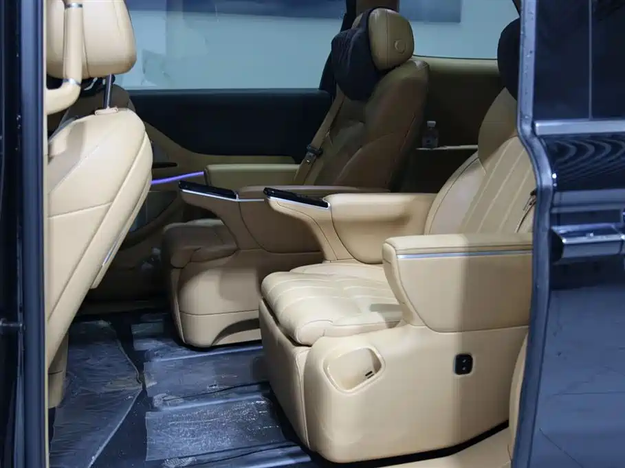 Voyah Auto Voyah Dreamer 2025 Model PHEV 4WD Premium QianKun Edition фото 12