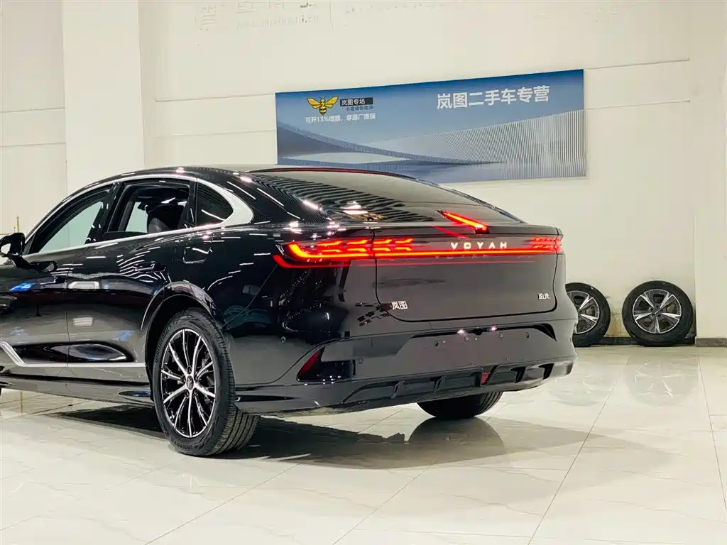 Voyah Auto VOYAH Zhuiguang 2024 PHEV AWD Ultra-long Range Executive Edition фото 20