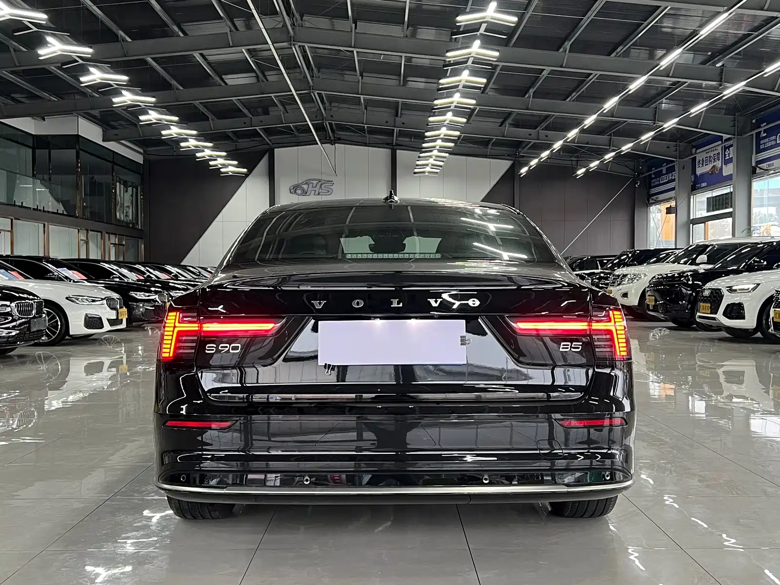 Photo 15 - Volvo S90