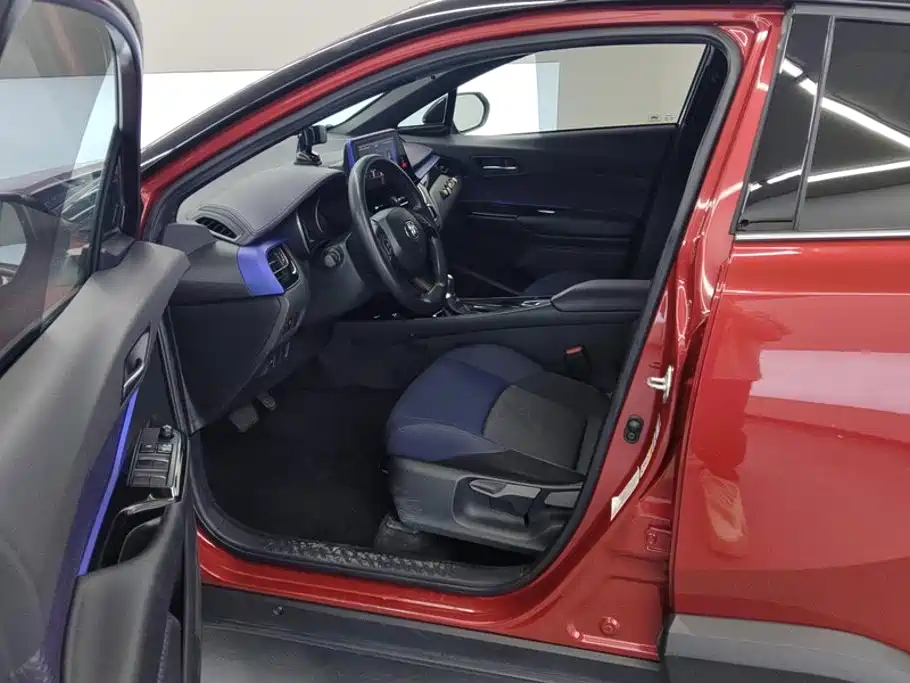 Toyota C-HR 2019 2018 2.0L Leading Sunroof Edition China VI