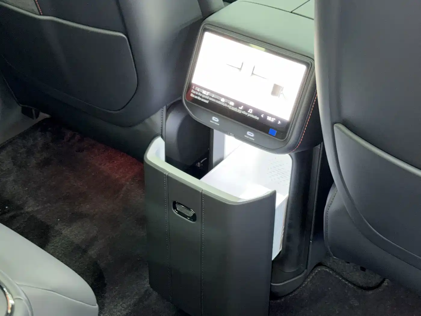 ZEEKR 8X 2026 2026 Model Dark Edition 5-Seater