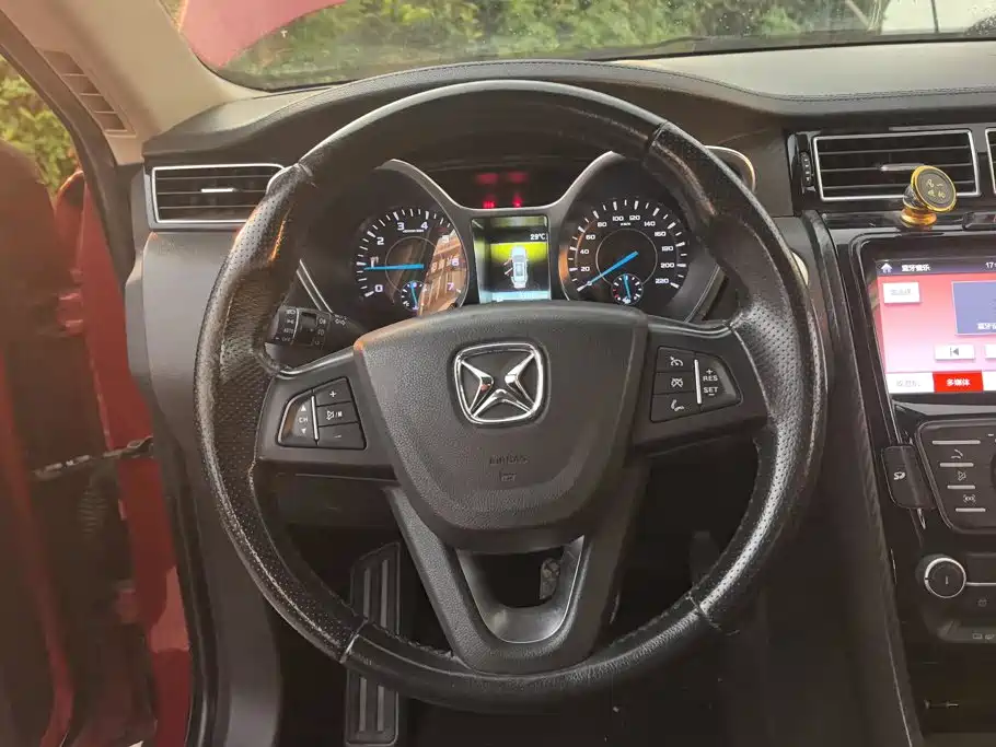 Jiangling Yusheng S330 2017 2016 1.5L GTDi Automatic 2WD Flagship Edition