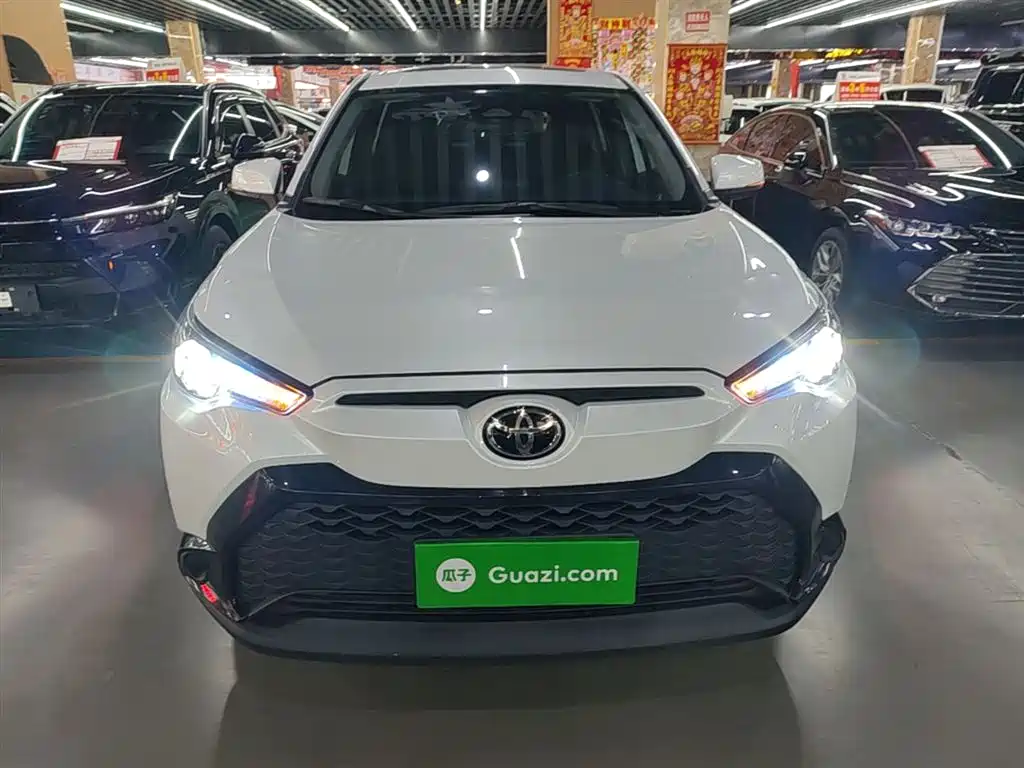 Toyota Frontlander 2023 2.0L CVT Leading Edition фото 3