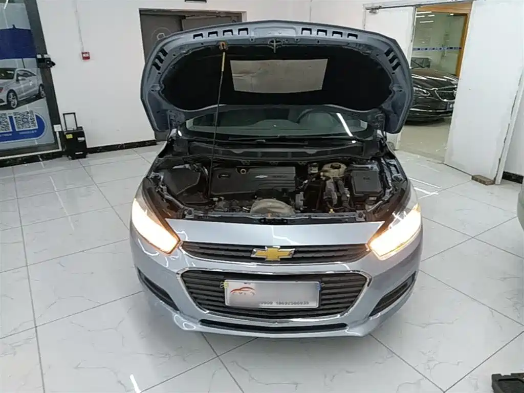 Chevrolet Cruze 2015 1.5L Automatic Fashion Navigation Edition фото 20