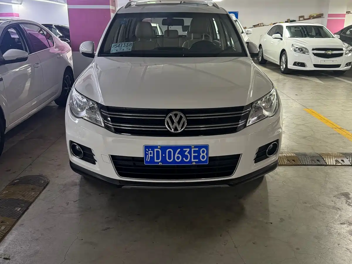 Volkswagen Tiguan 2012 1.8TSI Automatic 4WD Trend Edition фото 2