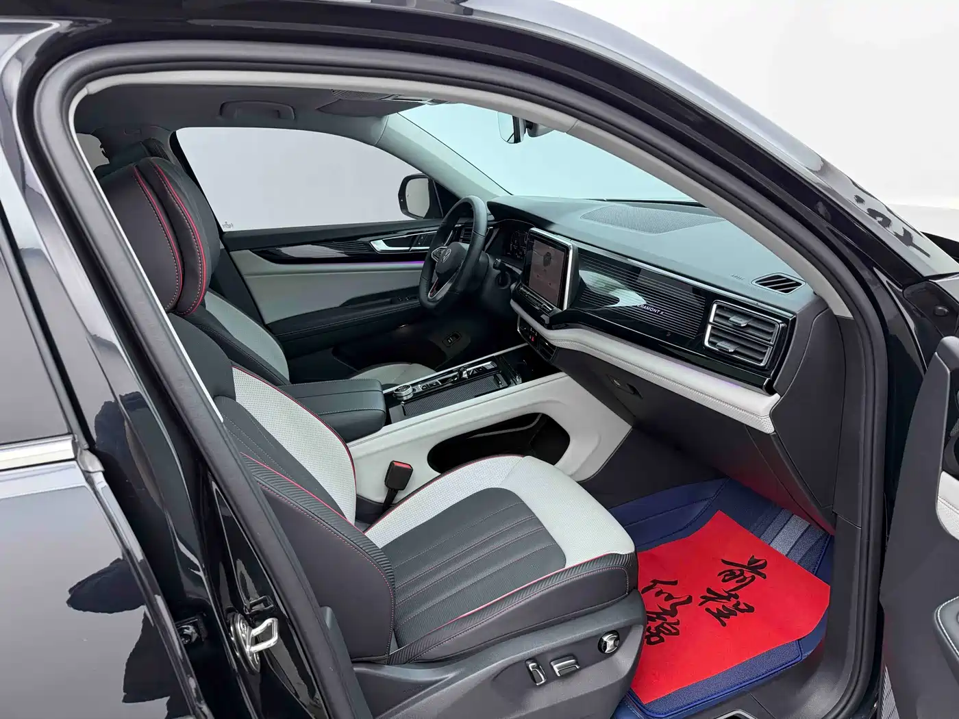 Volkswagen Teramont 2024 Teramont X 380TSI 4WD Premium Luxury Edition фото 18