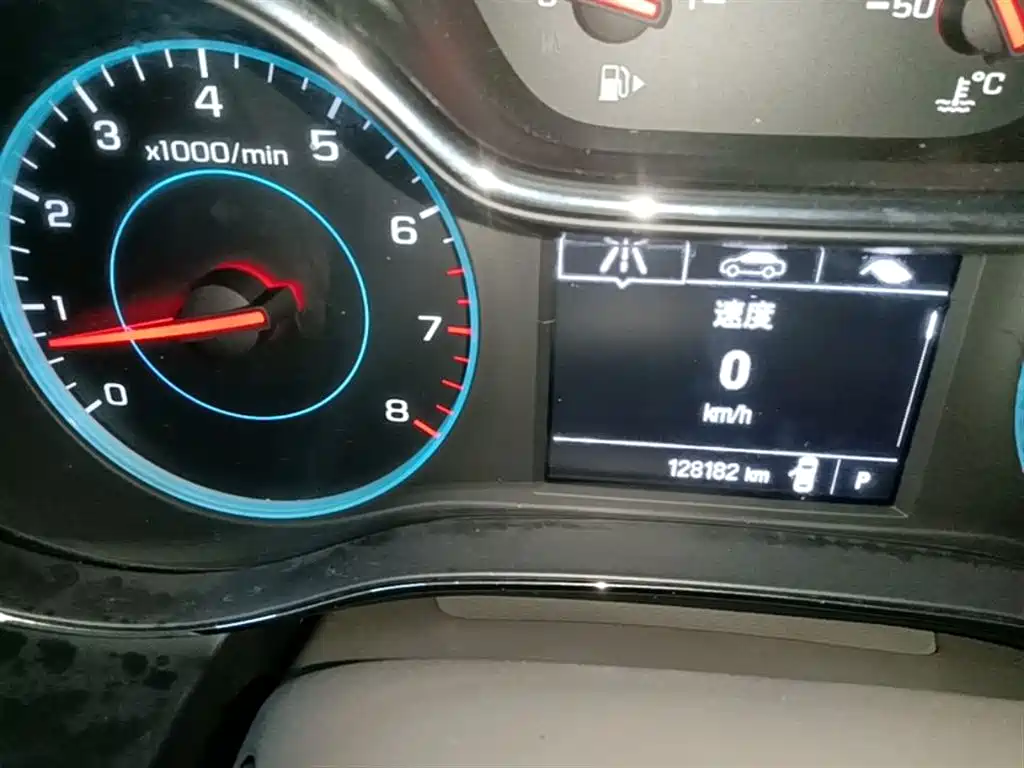 Chevrolet Cruze 2015 1.5L Automatic Fashion Navigation Edition фото 12