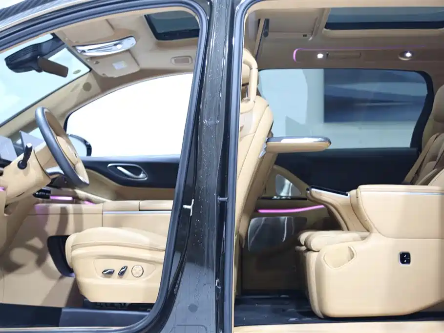 Voyah Auto Voyah Dreamer 2025 PHEV AWD Flagship Kunpeng Edition фото 19