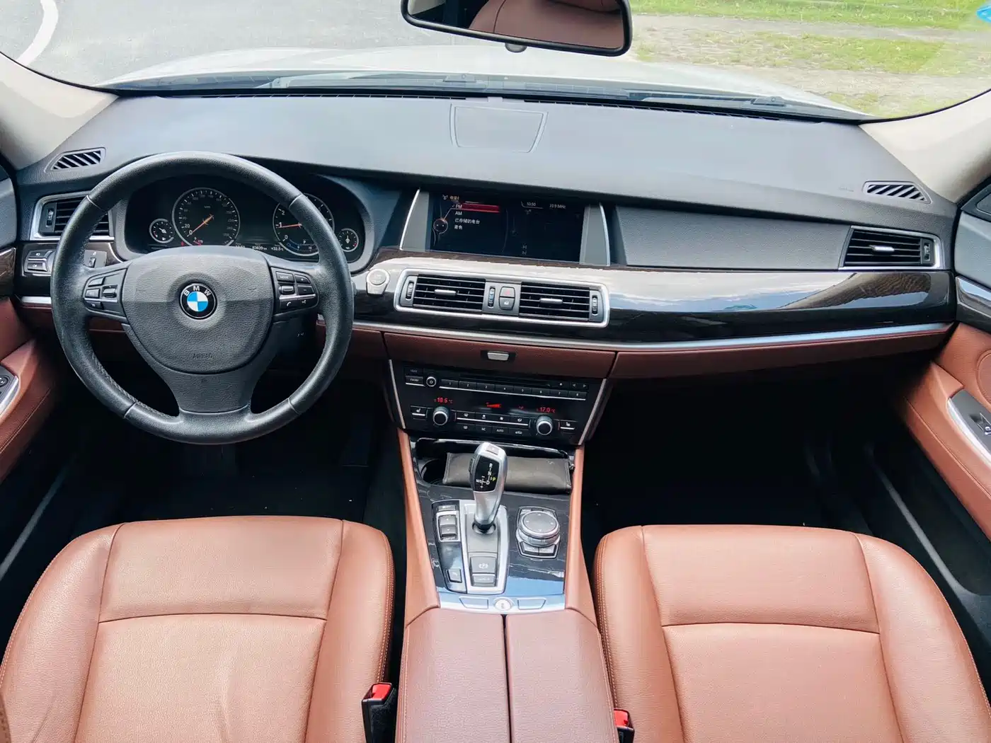 BMW 5 Series GT 2015 2014 528i Leading