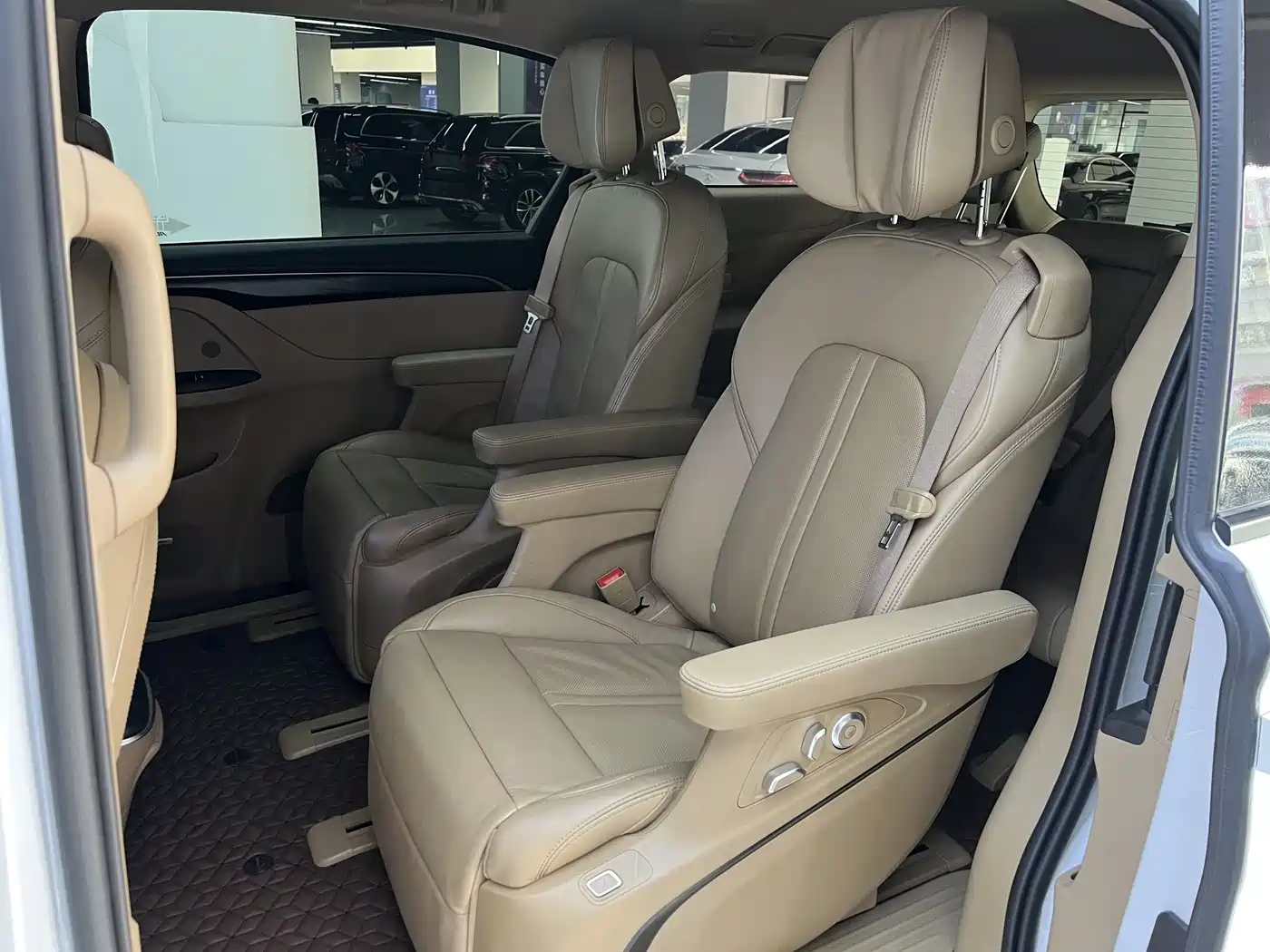 Buick GL8 2020 ES Landmark 653T Intelligent Flagship фото 8