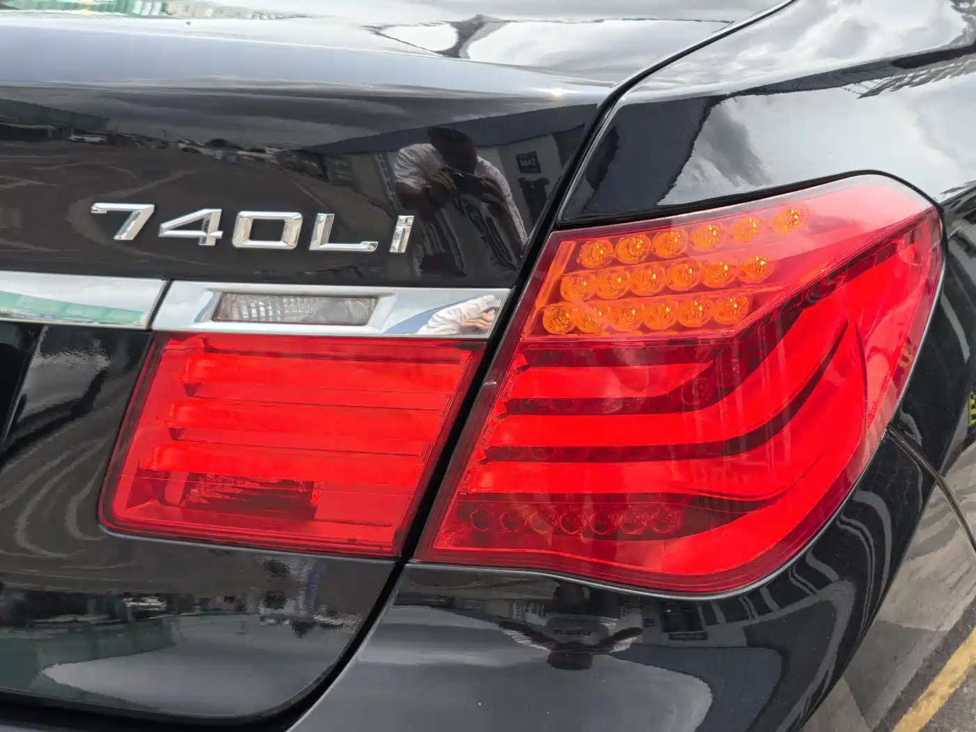 BMW 7 Series 2009 740Li Luxury фото 6