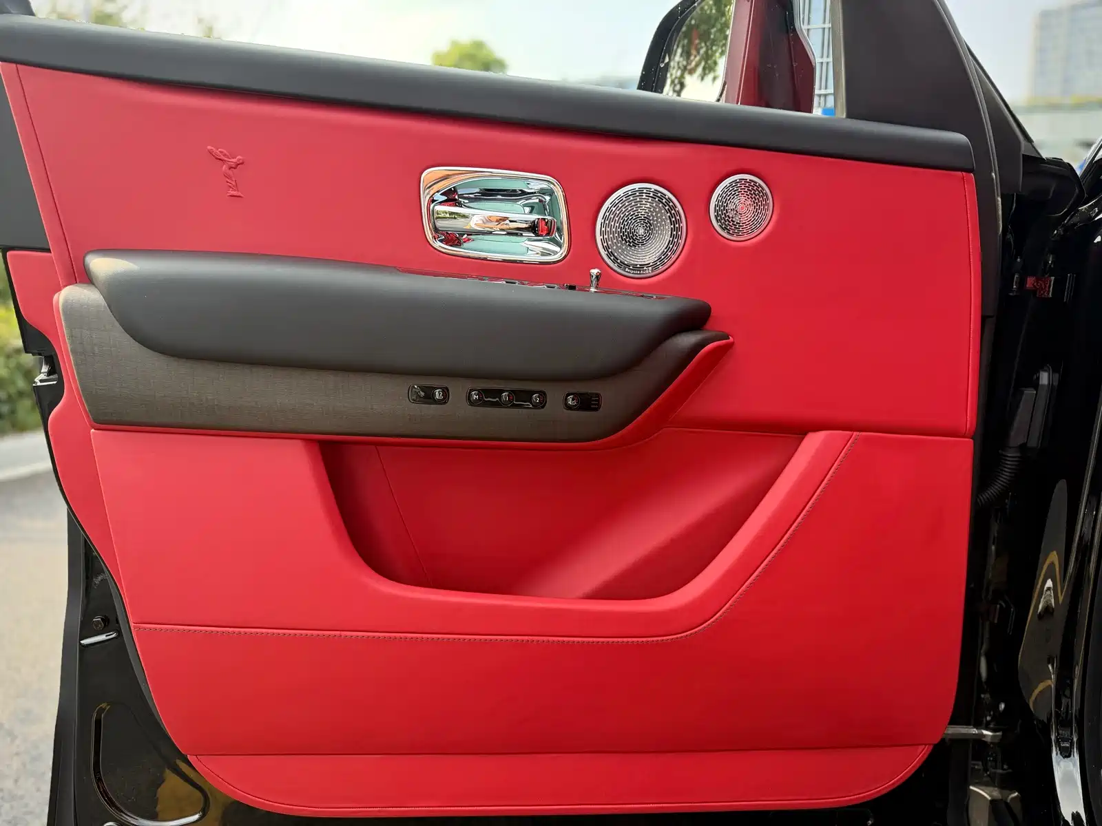 Photo 8 - Rolls-Royce Cullinan