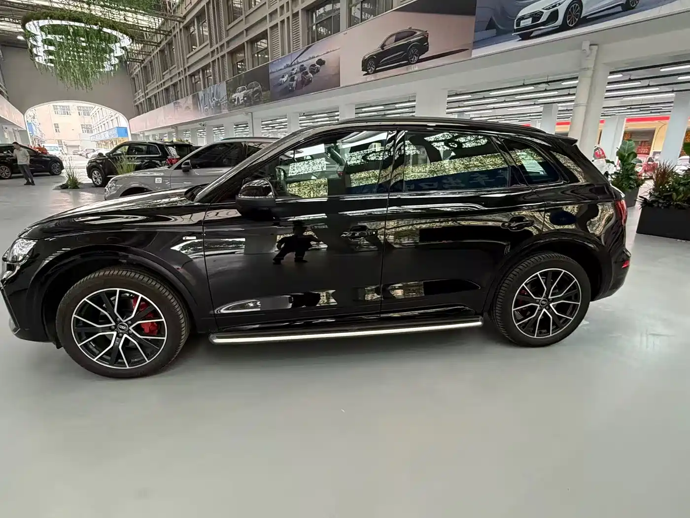 Audi Q5L 2025 45 TFSI Premium Dynamic фото 3