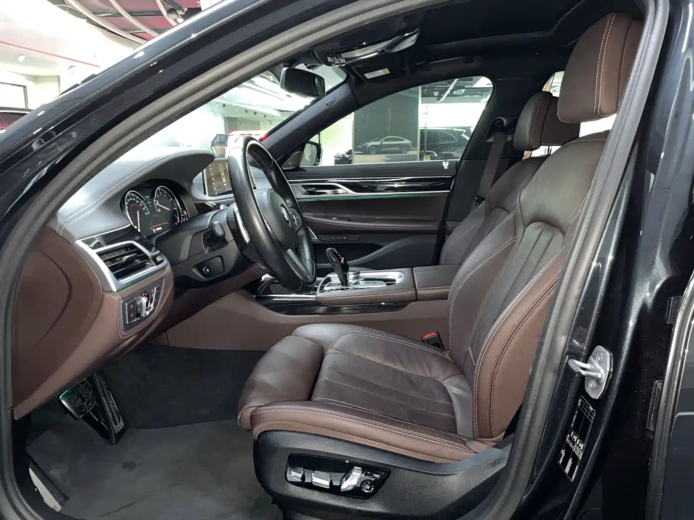 BMW 7 Series 2018 730Li Leading Type M Sport Package фото 13