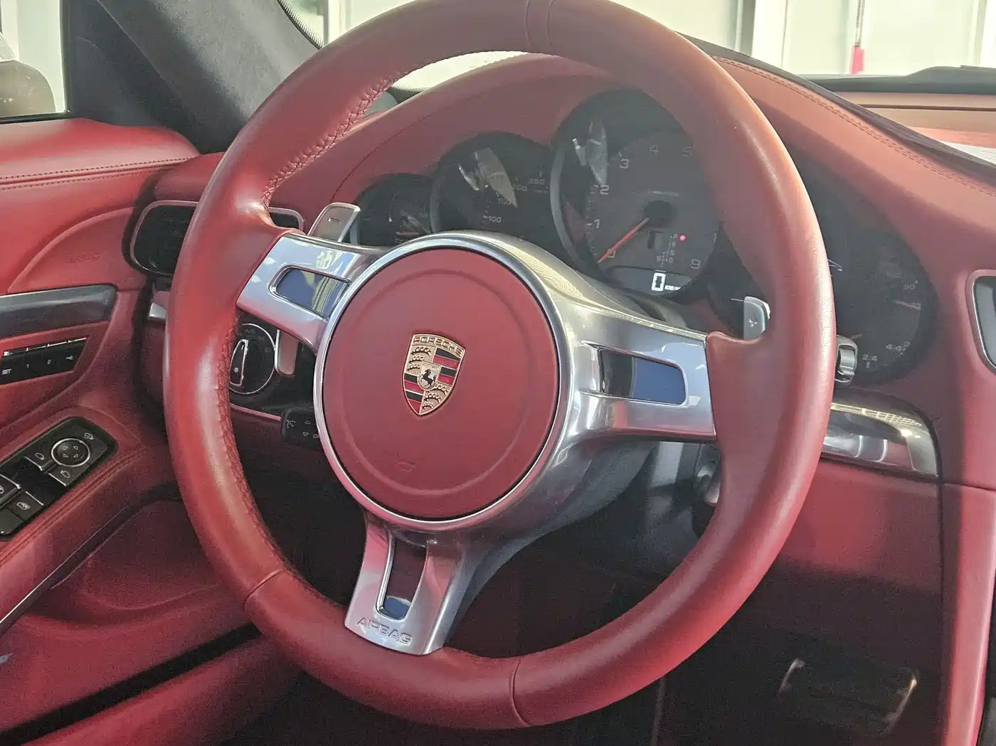 Porsche 911 2012 Carrera S 3.8L фото 10