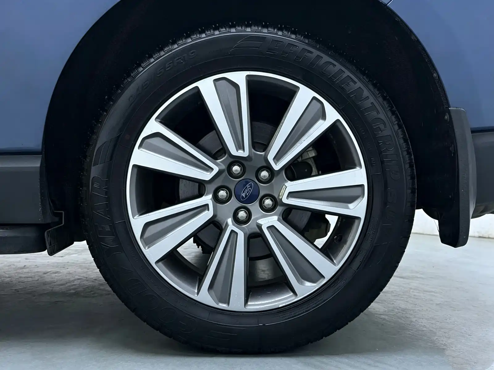 Фото 4 - Ford Edge