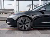 Фото 4 - Tesla Model 3