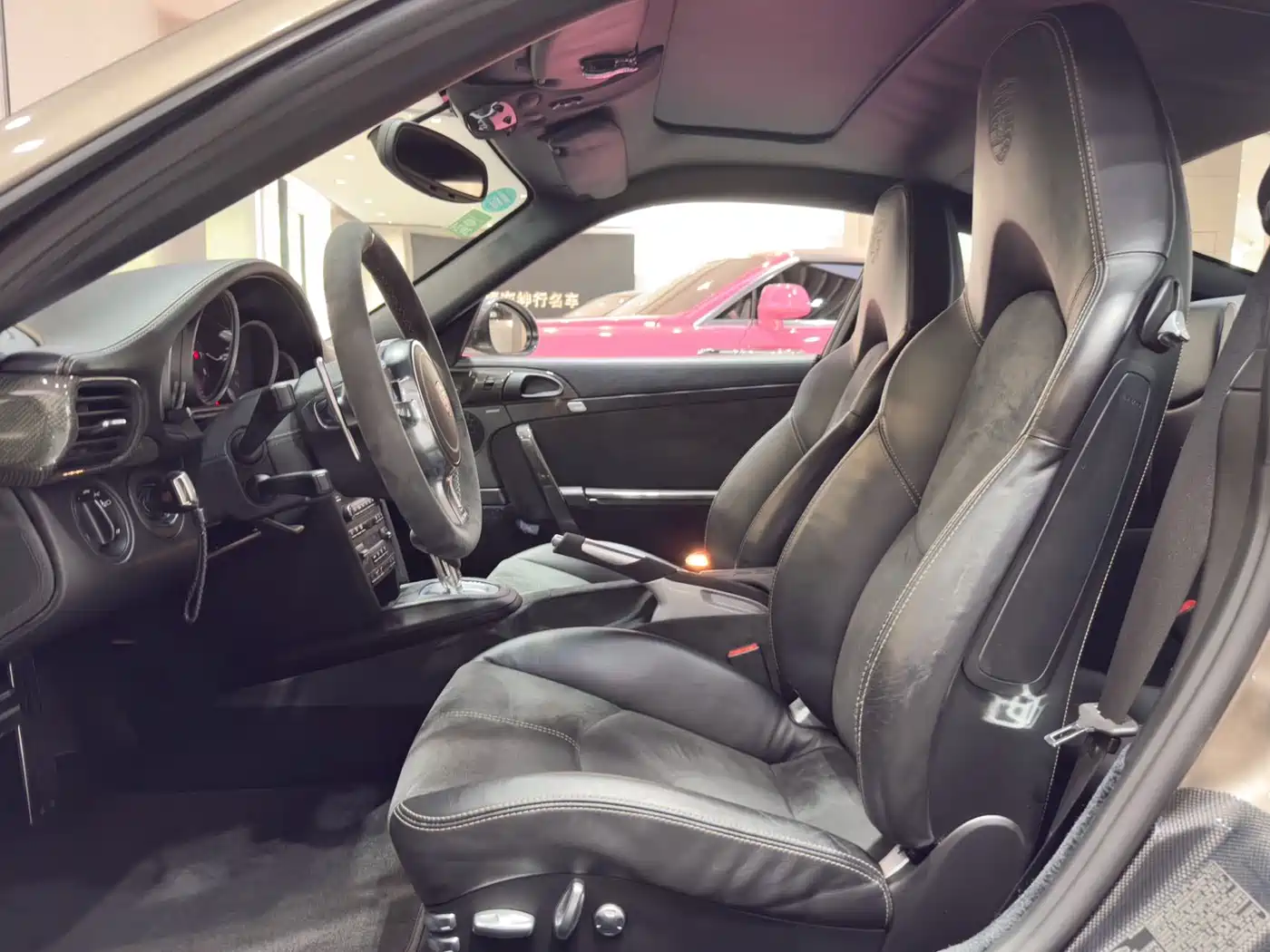 Porsche 911 2010 Turbo S 3.8T фото 22