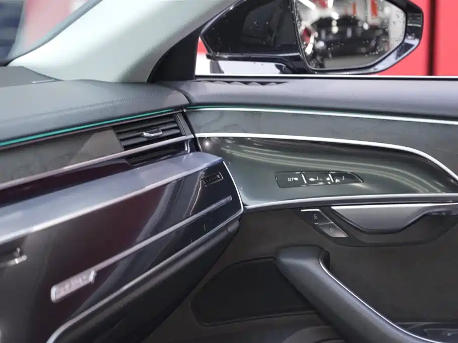 Audi A8 2021 A8L 50 TFSI quattro Comfort фото 19