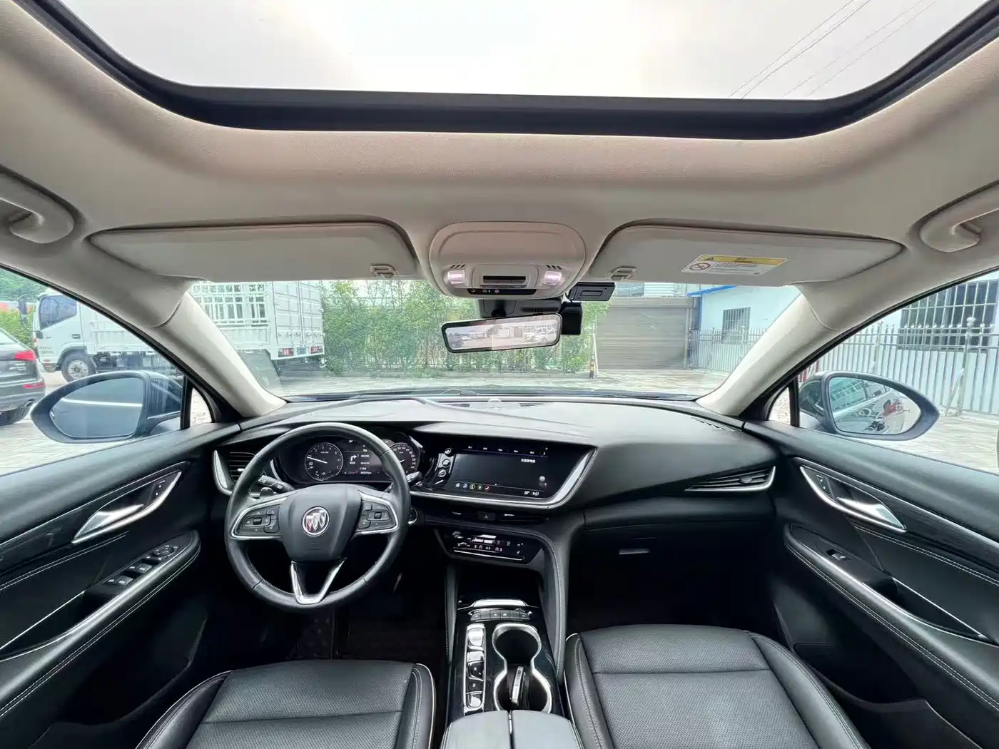 Photo 6 - Buick Envision Plus