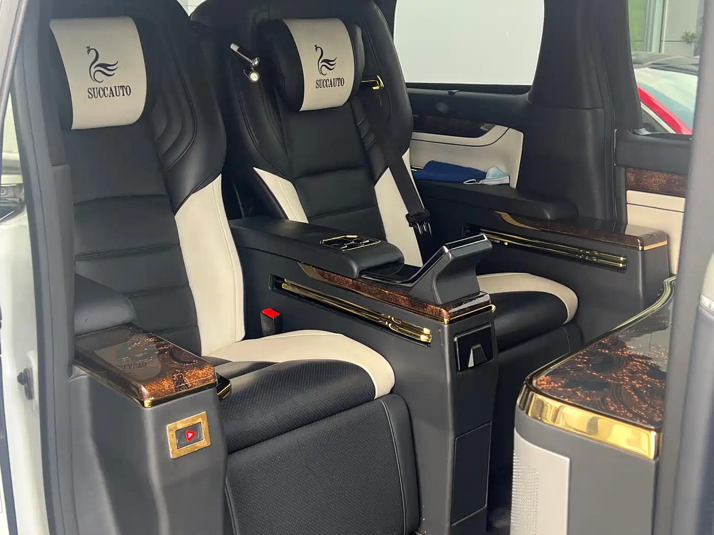 Toyota Alphard 2018 Facelift 3.5L Premium Edition фото 18