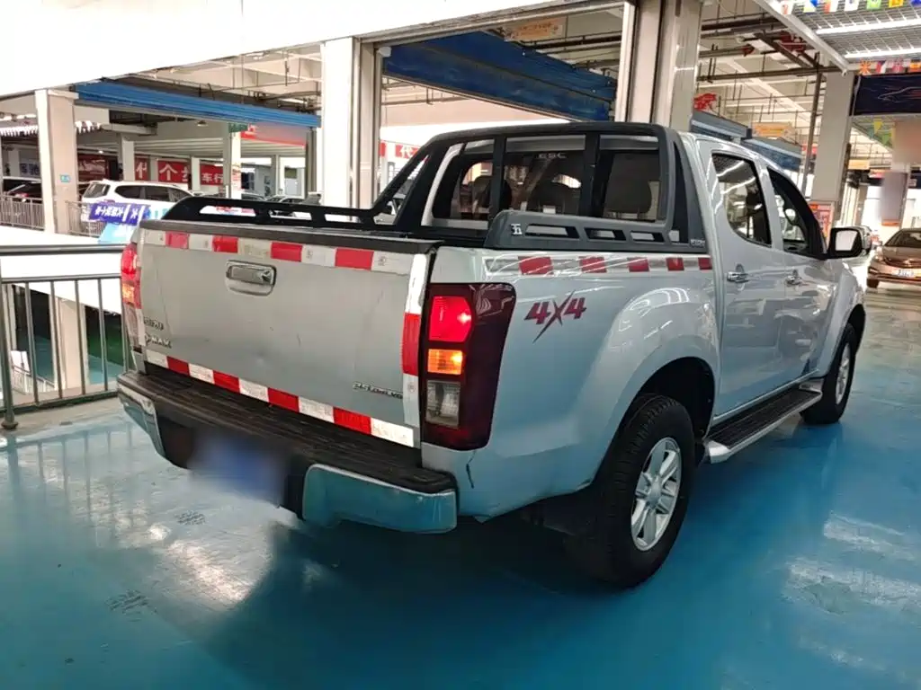 Isuzu D-MAX 2016 2015 2.5T 4WD Automatic Super Luxury 4JK1