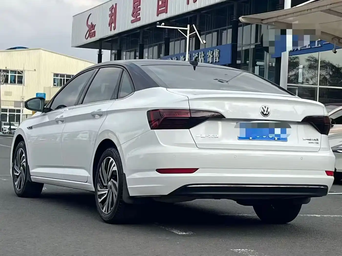 Volkswagen Sagitar 2022 280TSI DSG Surpassing Edition фото 9