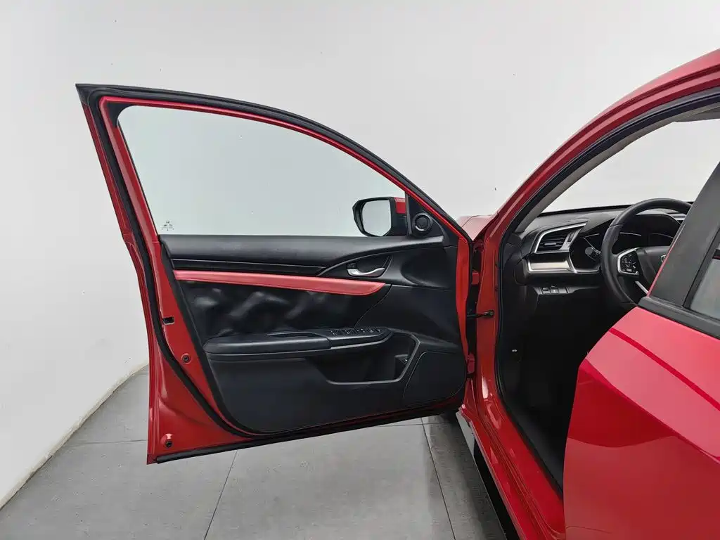 Photo 8 - Honda Civic