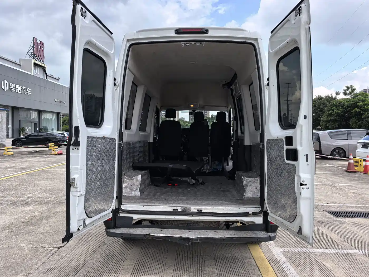 Iveco Daily 2022 2021 2.0T Manual Chaorui Short Wheelbase High Roof Sliding Door F1A