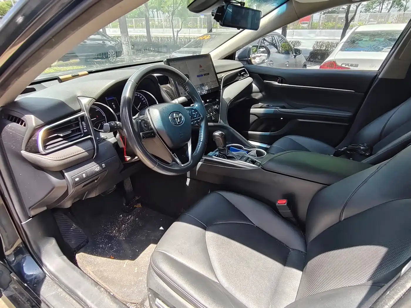 Toyota Camry 2021 Hybrid 2.5HGVP Leading Edition фото 7