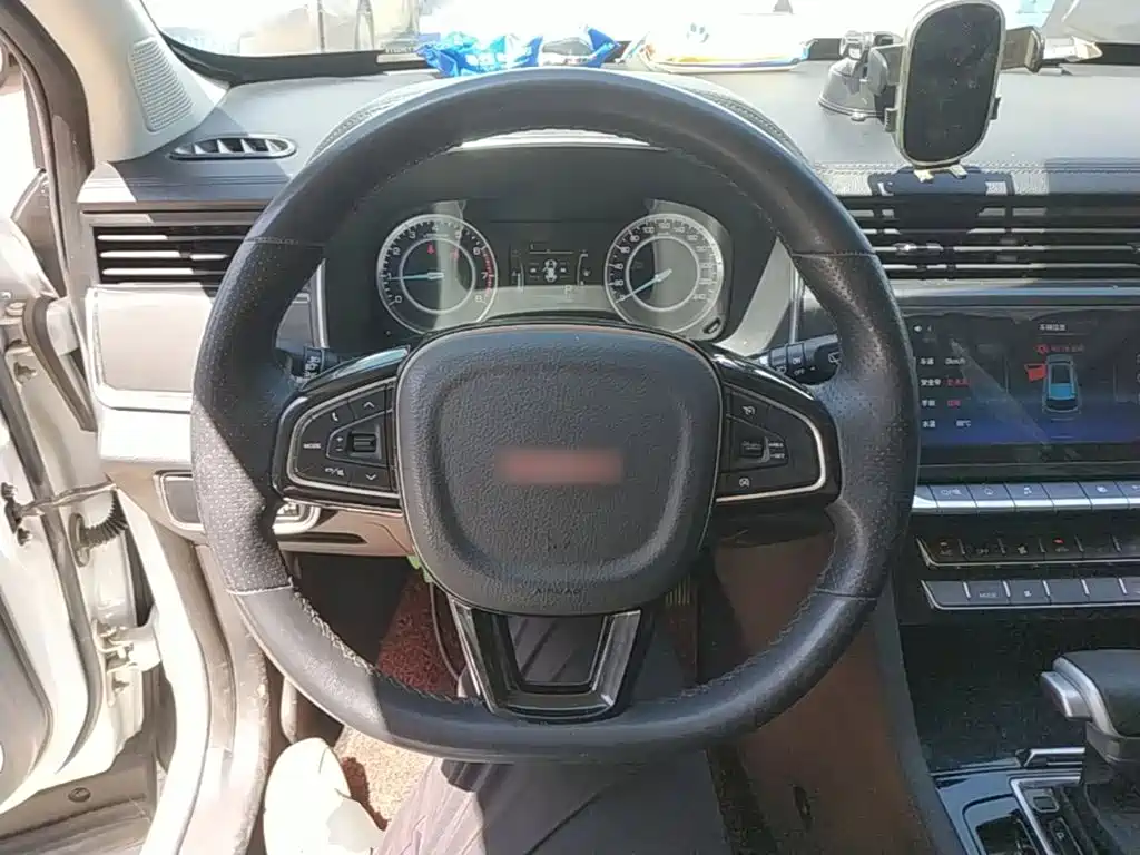 Sinotruk VGV VGV U70 2021 2020 1.5T Auto Smart Elite 5-seater