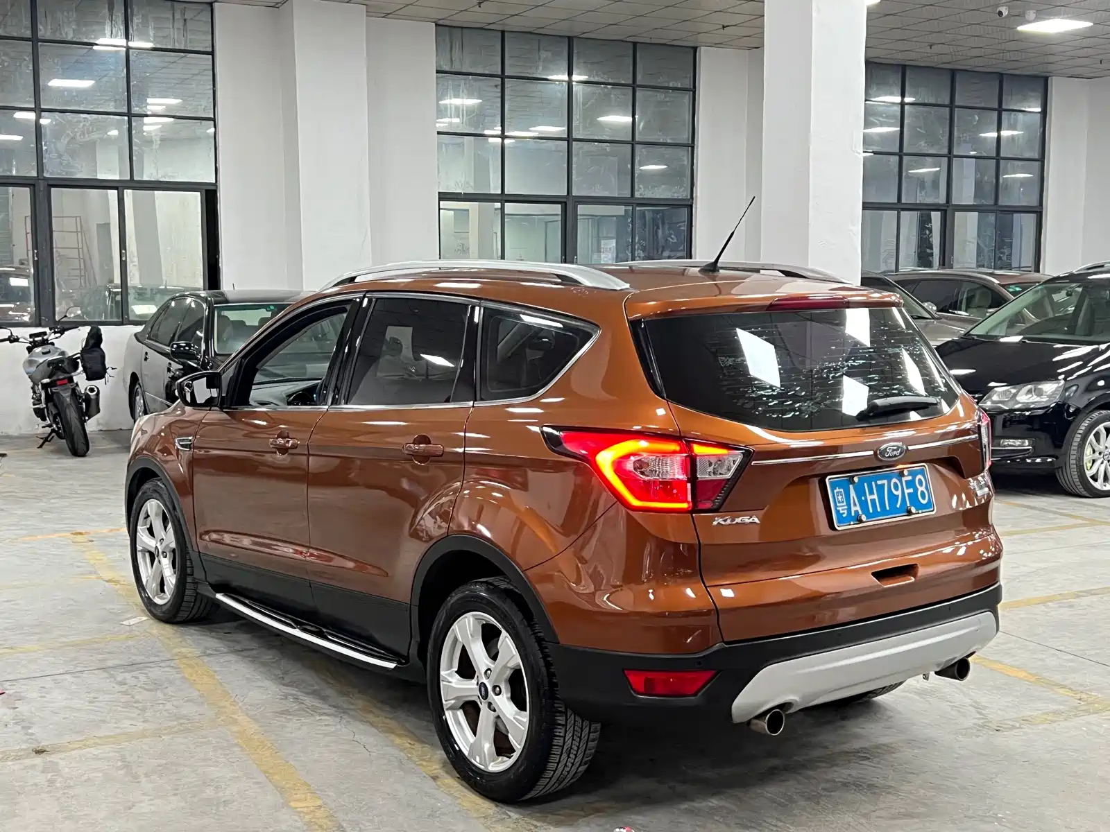 Фото 4 - Ford Kuga