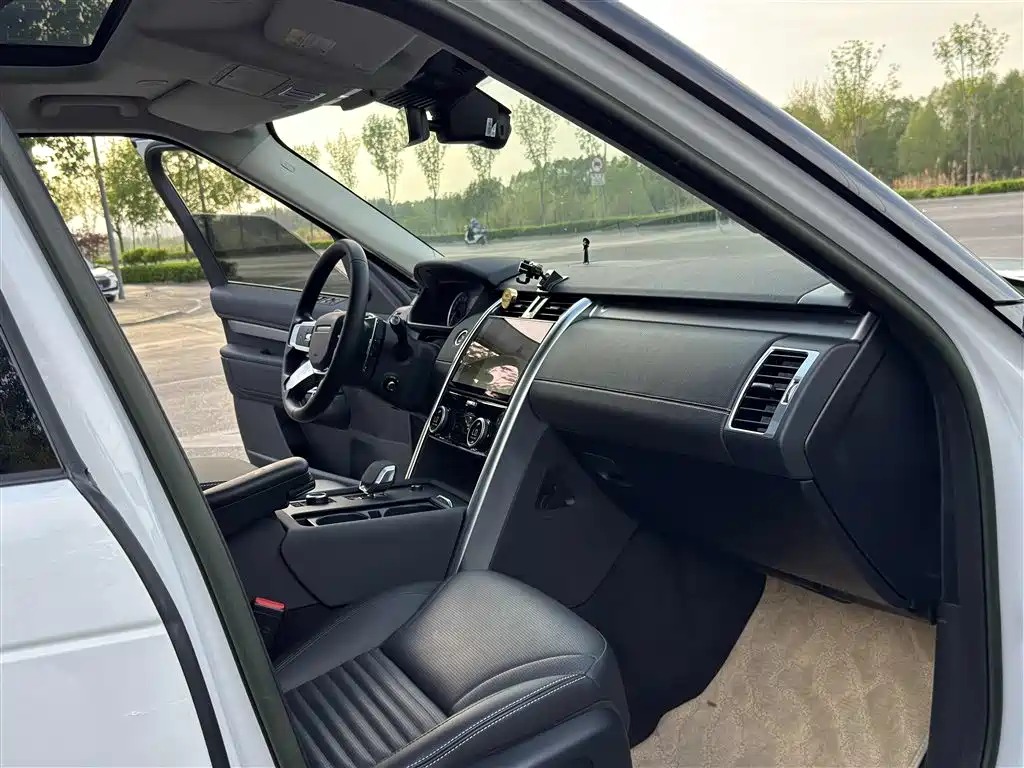 Land Rover Discovery 2023 Facelift 360PS R-Dynamic S фото 8