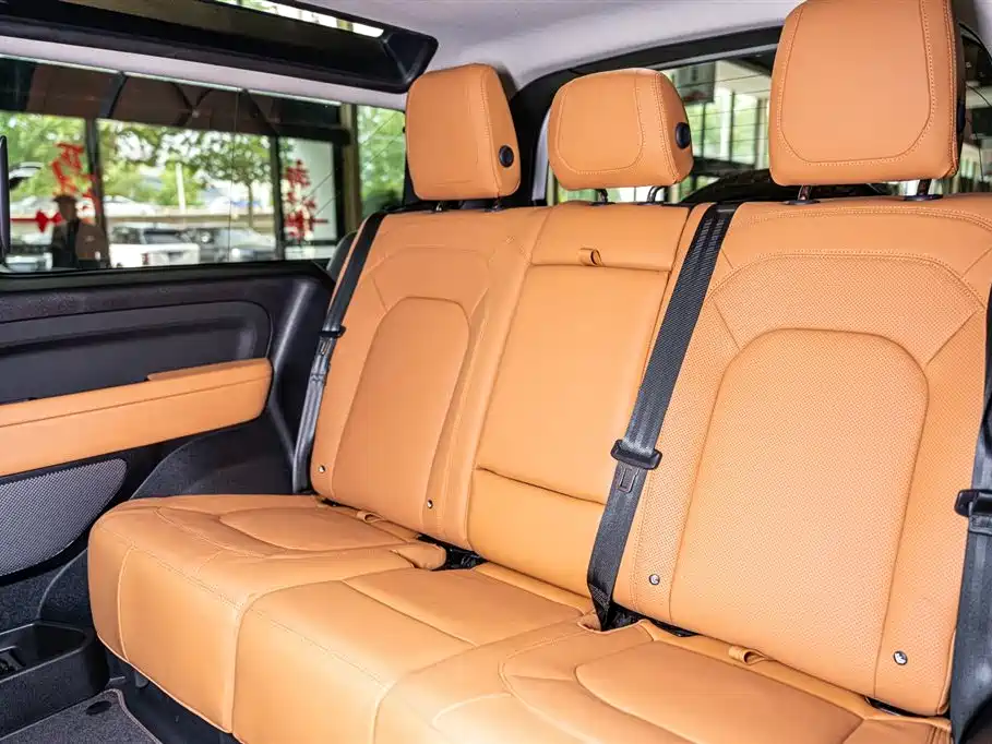 LAND ROVER GUARD