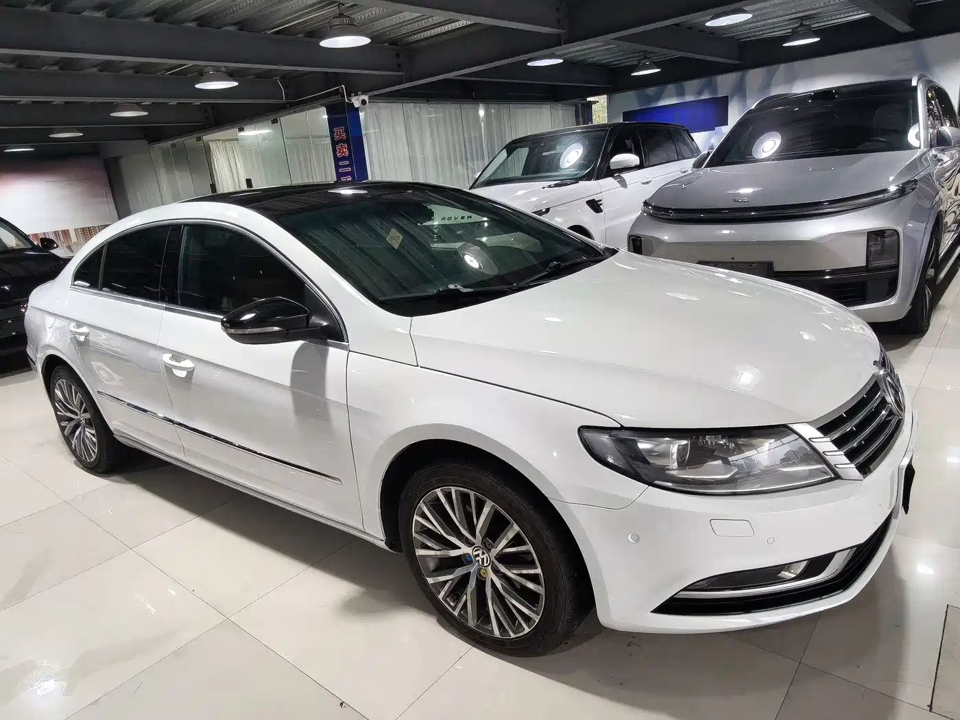 Volkswagen FAW-Volkswagen CC 2016 Model 1.8TSI Luxury фото 2