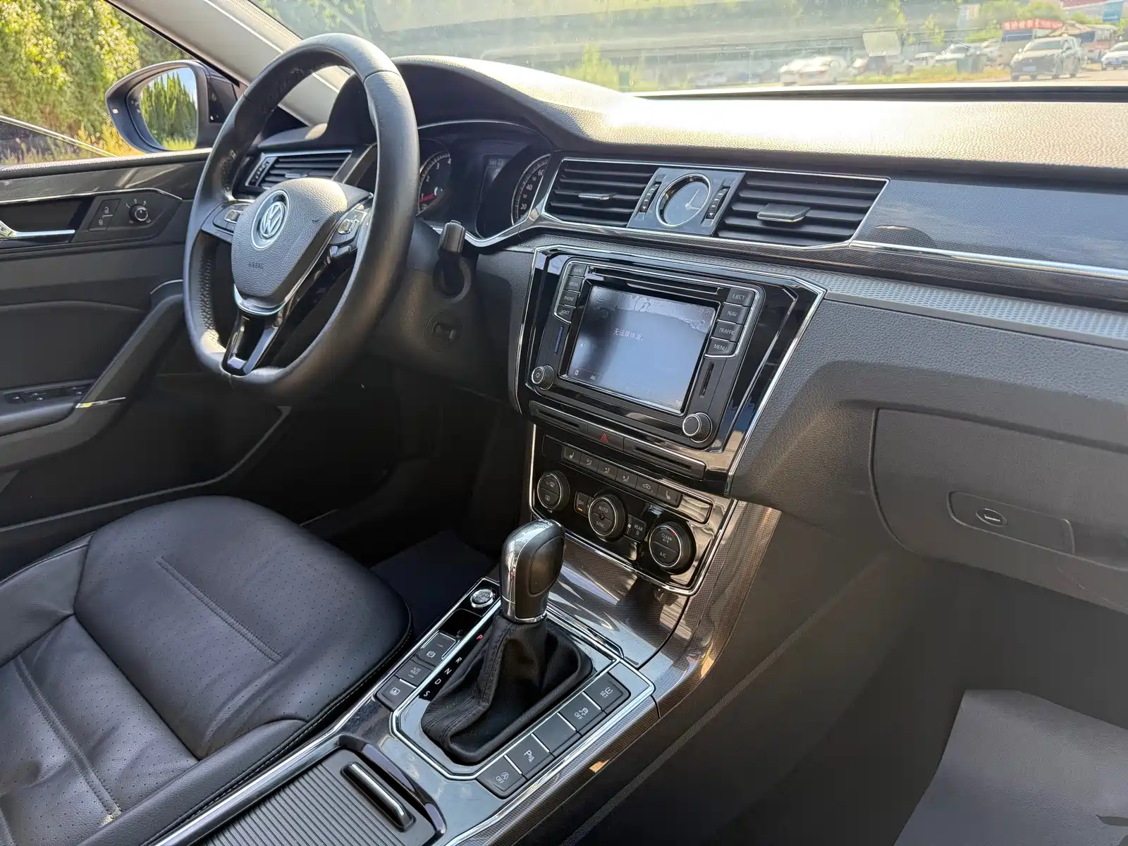 Фото 16 - Volkswagen Passat