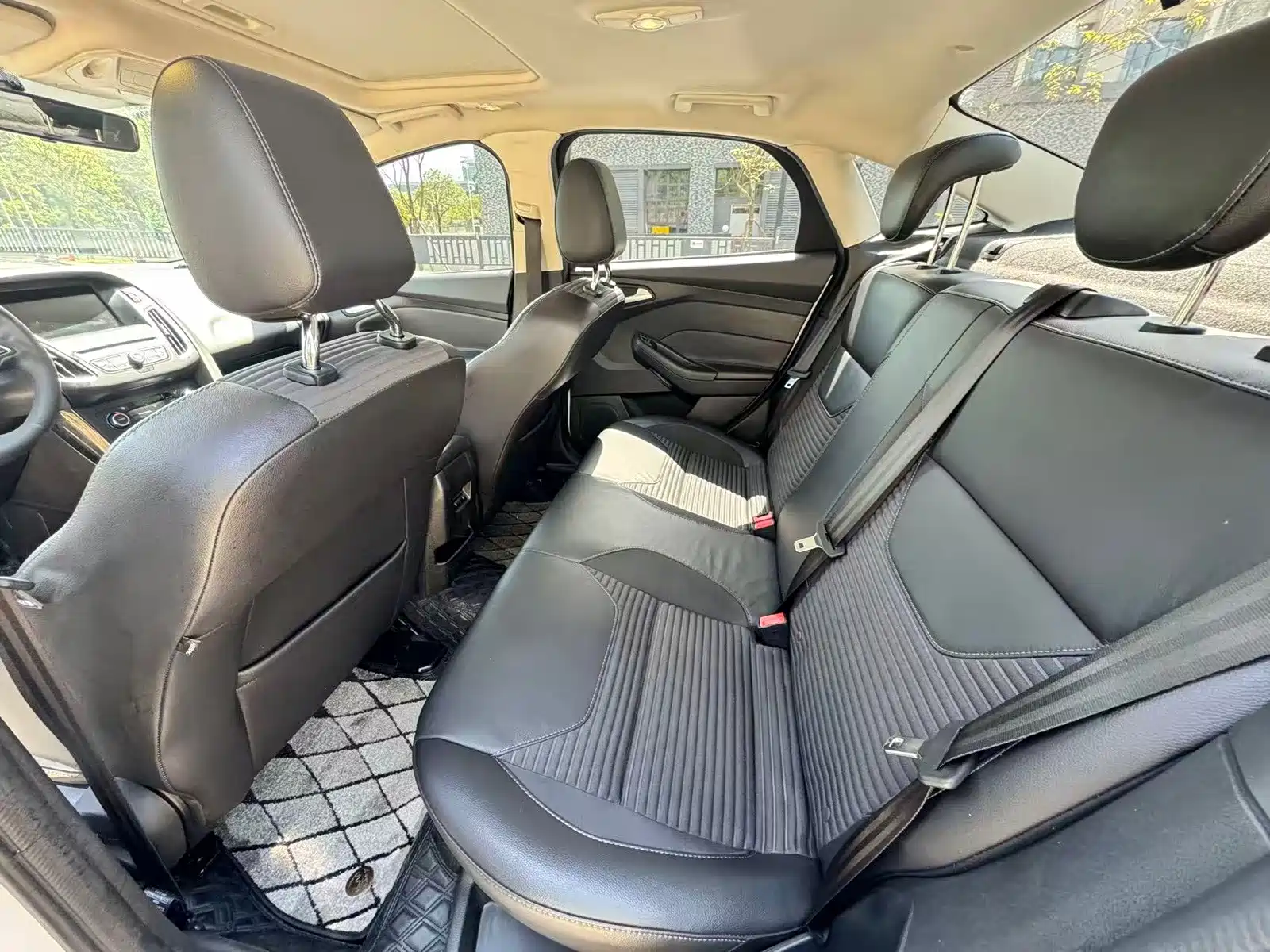 Фото 6 - Ford Focus