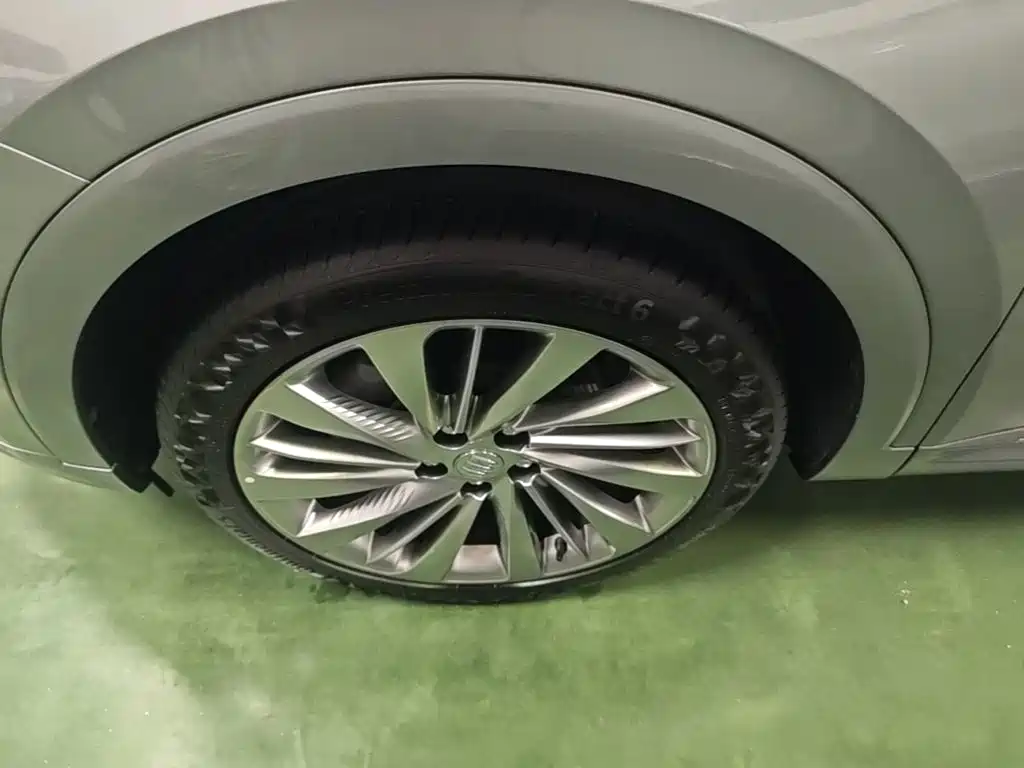 Buick Envision Plus 2026 2024 Enclave Plus 4WD Avenir Aivia
