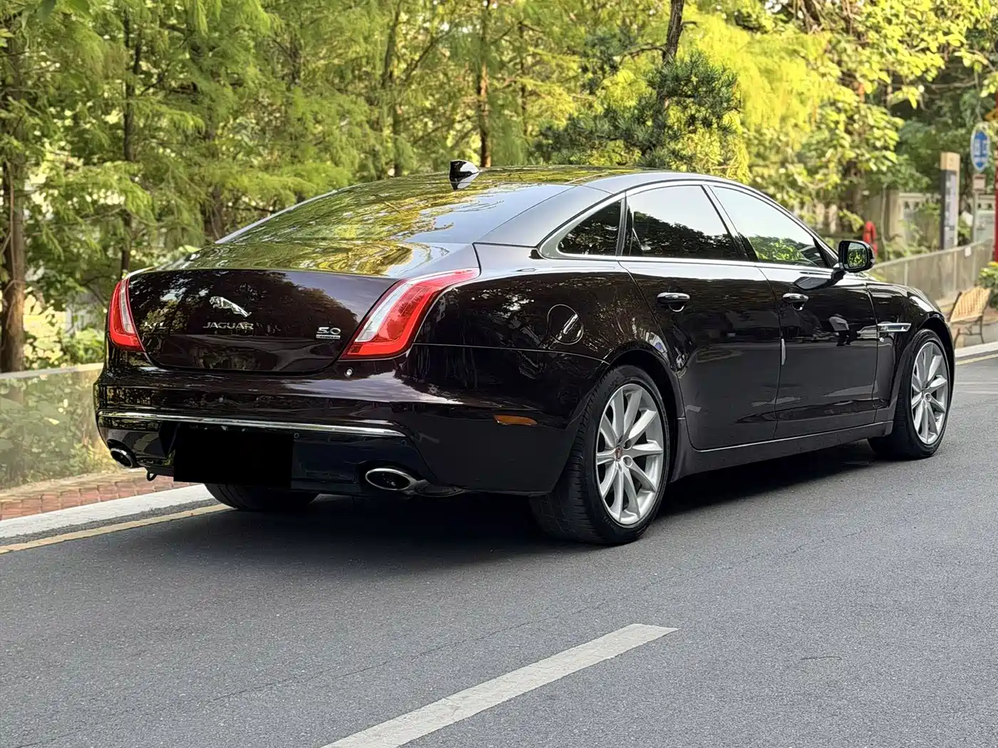JAGUAR XJ