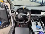Фото 3 - Geely Coolray