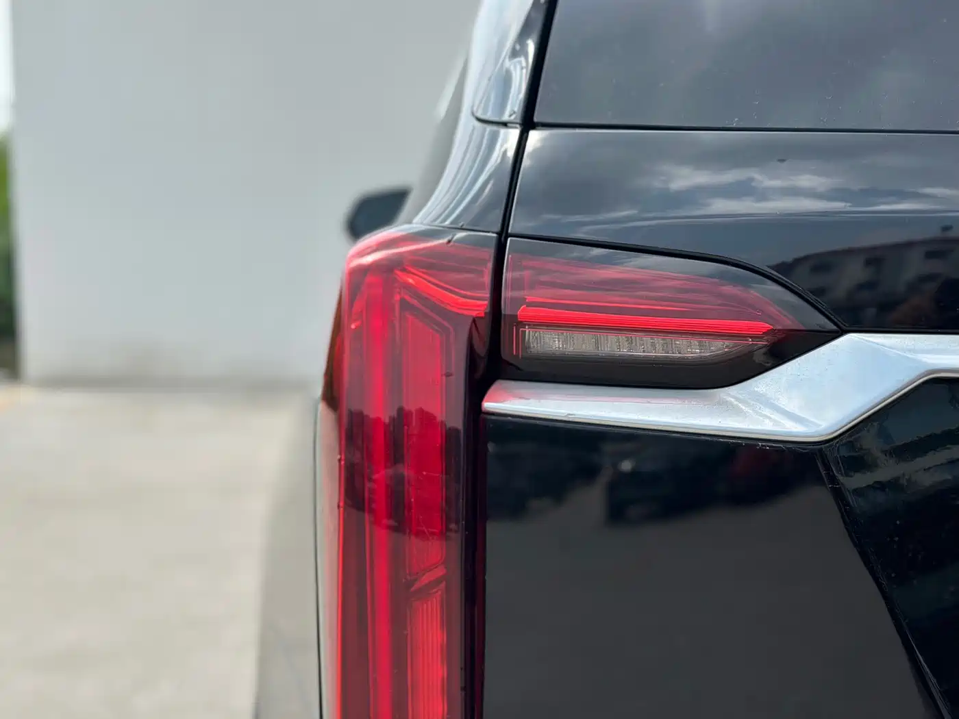 Photo 21 - Cadillac XT6