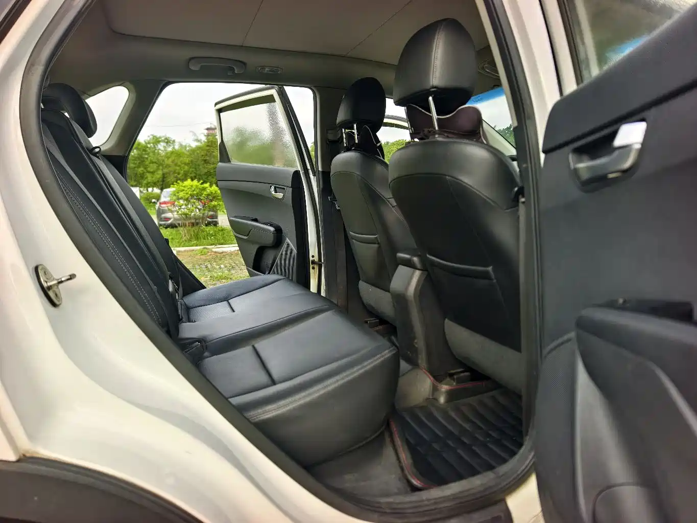 Kia KX3 Smart Run 2015 1.6L Automatic 2WD DLX фото 10
